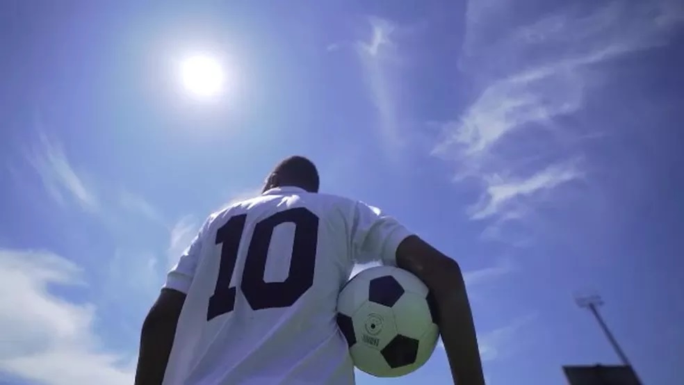 Família de Pelé pedirá ao Santos que aposente a camisa 10