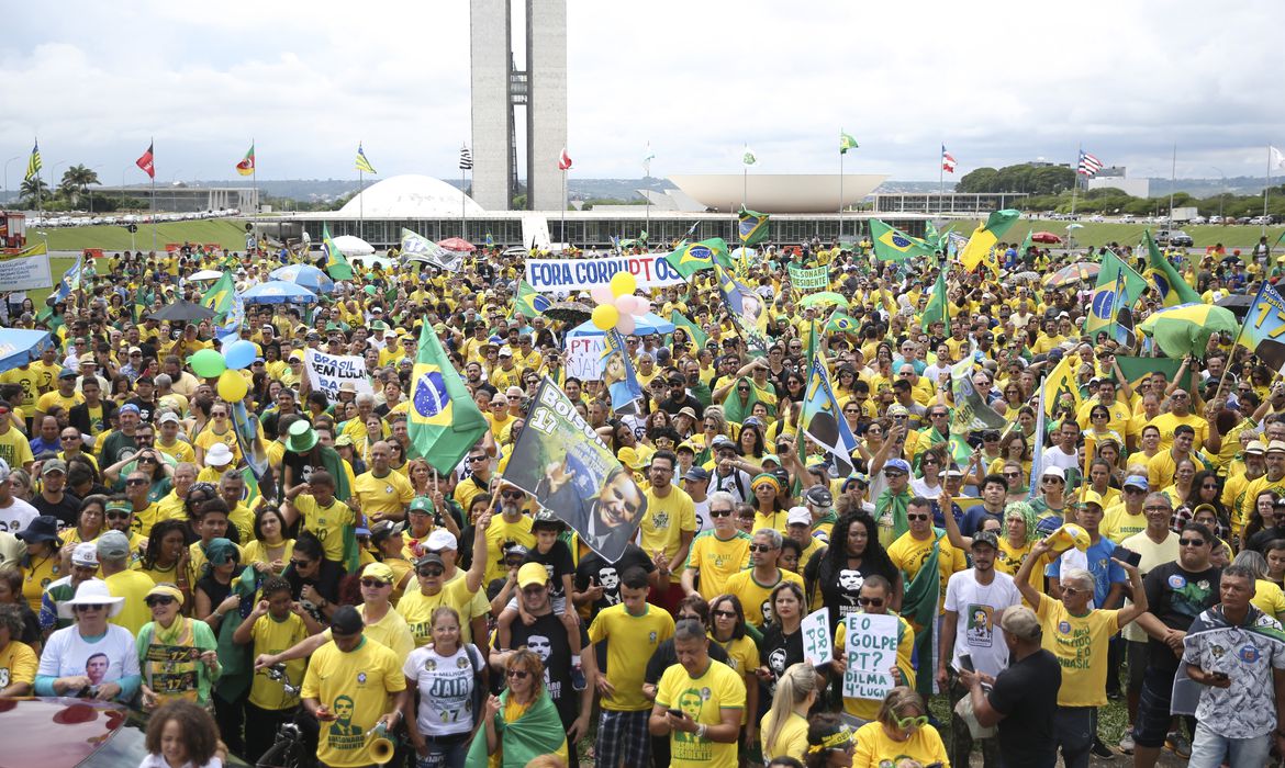 Nos Estados, 14 bolsonaristas governarão 130 milhões de brasileiros