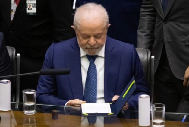 Ao menos 3 ações podem cassar chapa de Lula no TSE e deixá-lo inelegível