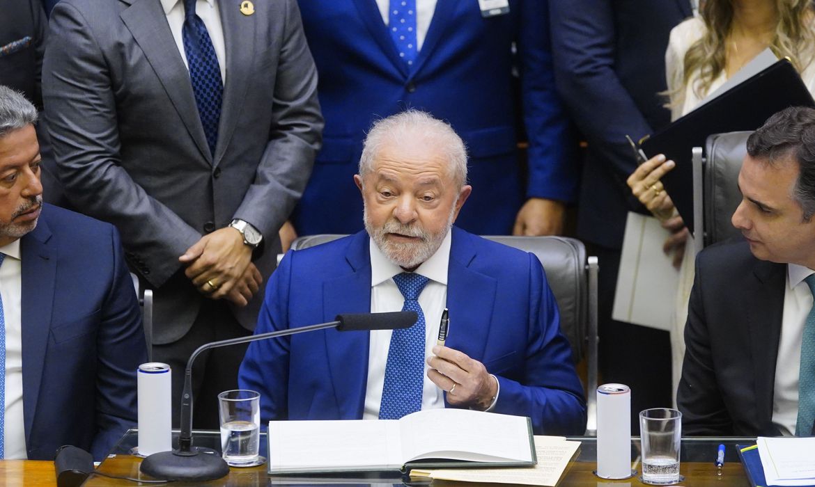 Lula repetiu na posse história da caneta que contou a Tebet em 2010