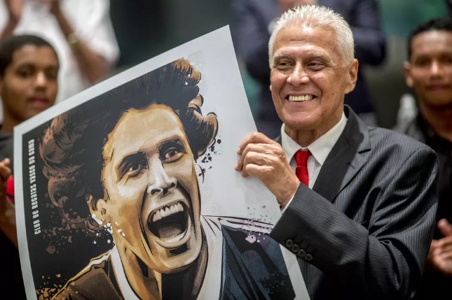 Brasileiro, Carioca, clássicos: Roberto Dinamite detém recordes em trajetória pelo Vasco