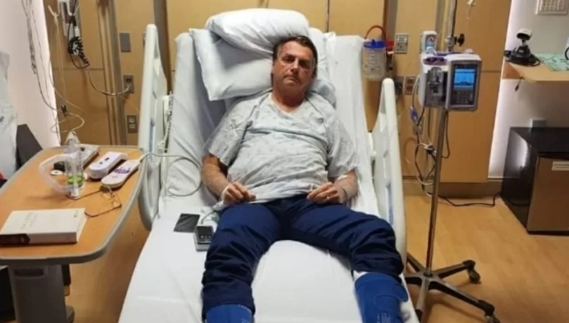 Bolsonaro publica foto em hospital nos EUA e agradece orações