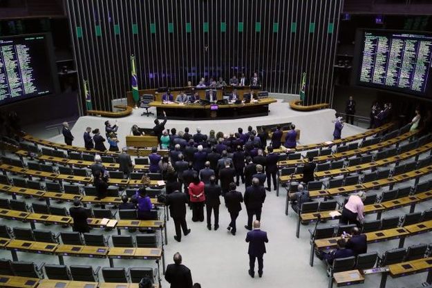 Câmara aprova intervenção federal na segurança pública do DF