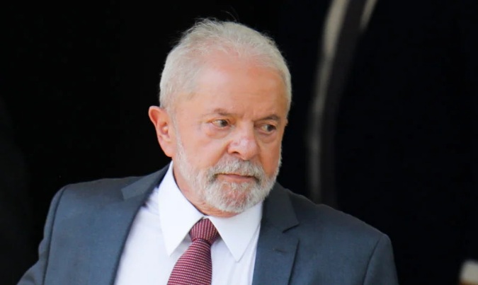 Promessa de campanha de Lula, novo salário mínimo ainda não está em vigor