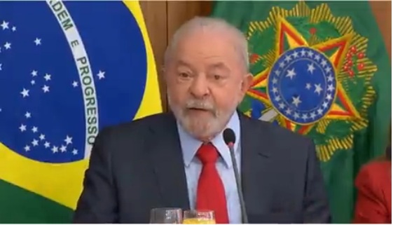 VÍDEO: “Nunca antes na história do Brasil, um presidente da República não teve onde morar”, diz Lula