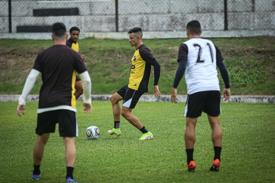 ABC: jogadores são regularizados e estão a disposição de Marchiori para o Clássico