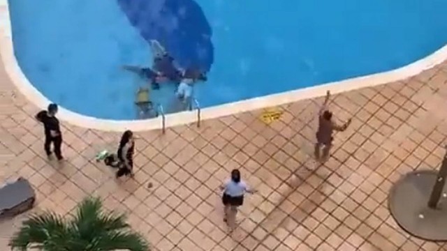 VÍDEO: Descarga elétrica em piscina de condomínio na Colômbia deixa quatro feridos