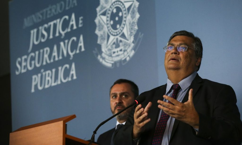 Na véspera dos ataques, PF alertou Dino que ‘indivíduos armados’ planejavam ‘atos antidemocráticos’