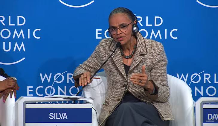 VÍDEO: Marina Silva solta 'fake news' e diz que mais da metade dos brasileiros passam fome
