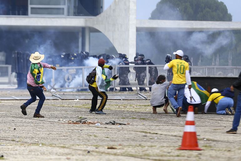 Inteligência militar alertou Lula sobre risco de invasões em Brasília