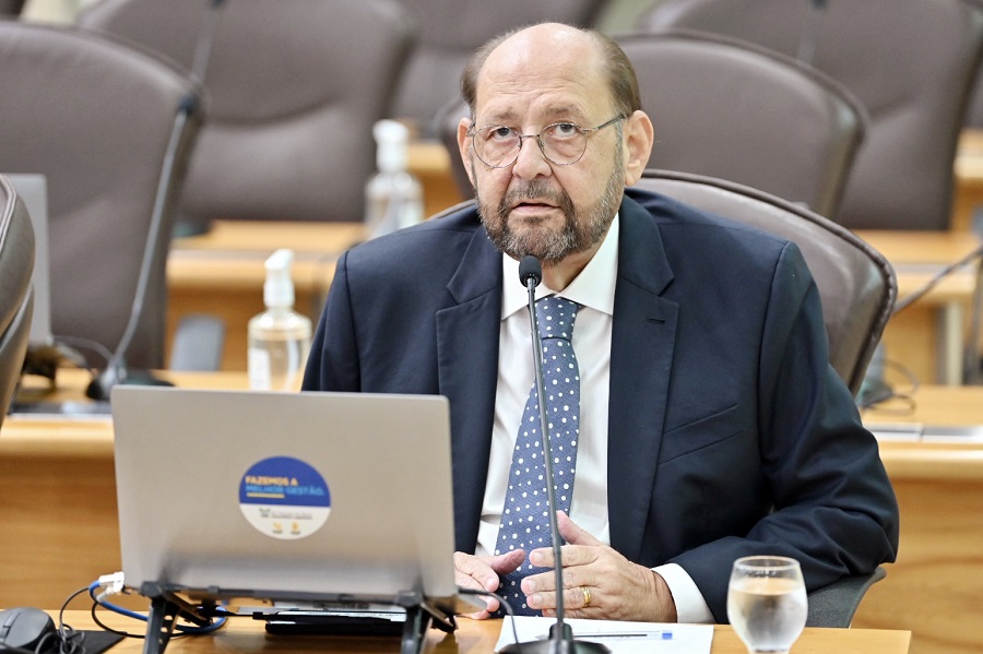 ’Mais um golpe baixo do governo’, diz deputado sobre retenção de ICMS devido aos municípios