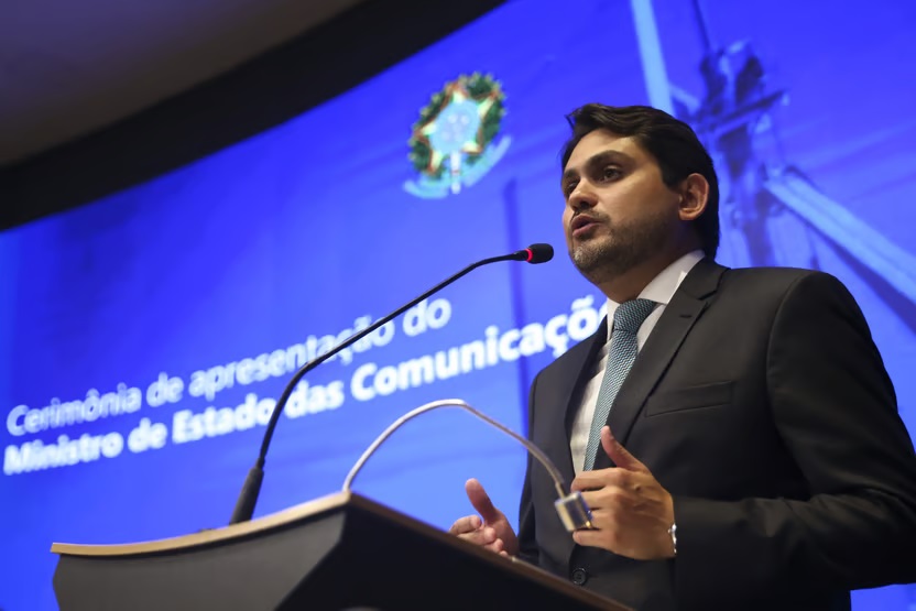 Governo federal gastará R$ 151 mil com lanche para ministro das Comunicações