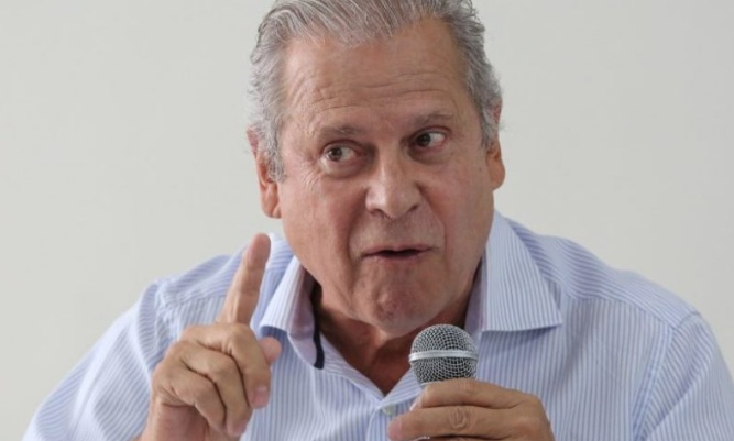 Zé Dirceu propõe reestruturar papel dos militares no Brasil