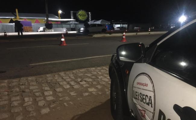 Motorista embriagado provoca acidente e é preso em Natal