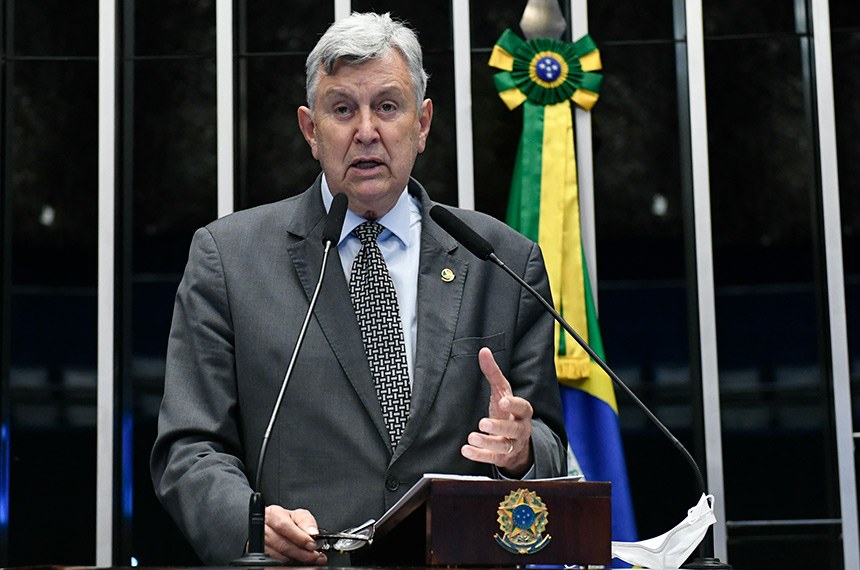 Luis Carlos Heinze declara voto em Rogério Marinho para presidência do Senado