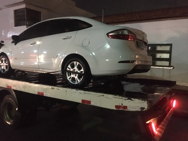 Lei Seca de Natal autua homem por transportar 4 crianças e 1 recém-nascido na zona Leste de Natal