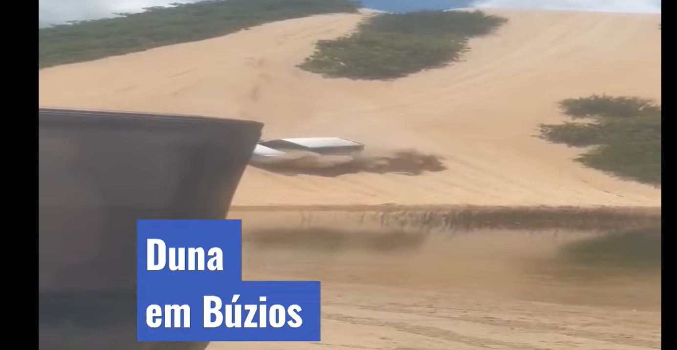 VÍDEO: Carro desce duna capotando e termina dentro de lagoa na Grande Natal