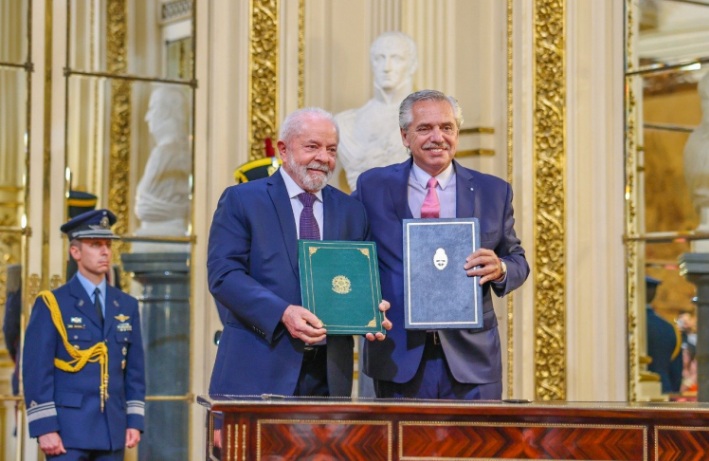 Moeda comum seria risco para o Brasil e só traria benefícios para a Argentina, dizem especialistas