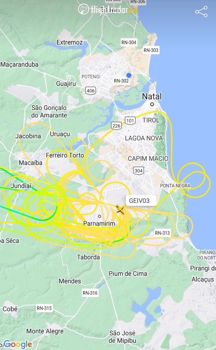 Avião voando baixo assusta moradores da Grande Natal; veja do que se trata