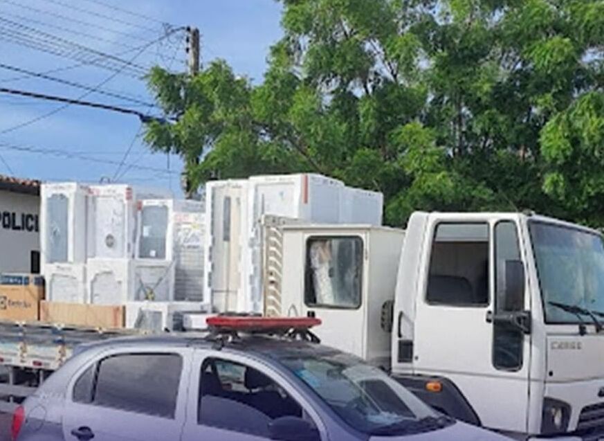 PM localiza caminhão roubado no RN com geladeiras da Magazine Luiza