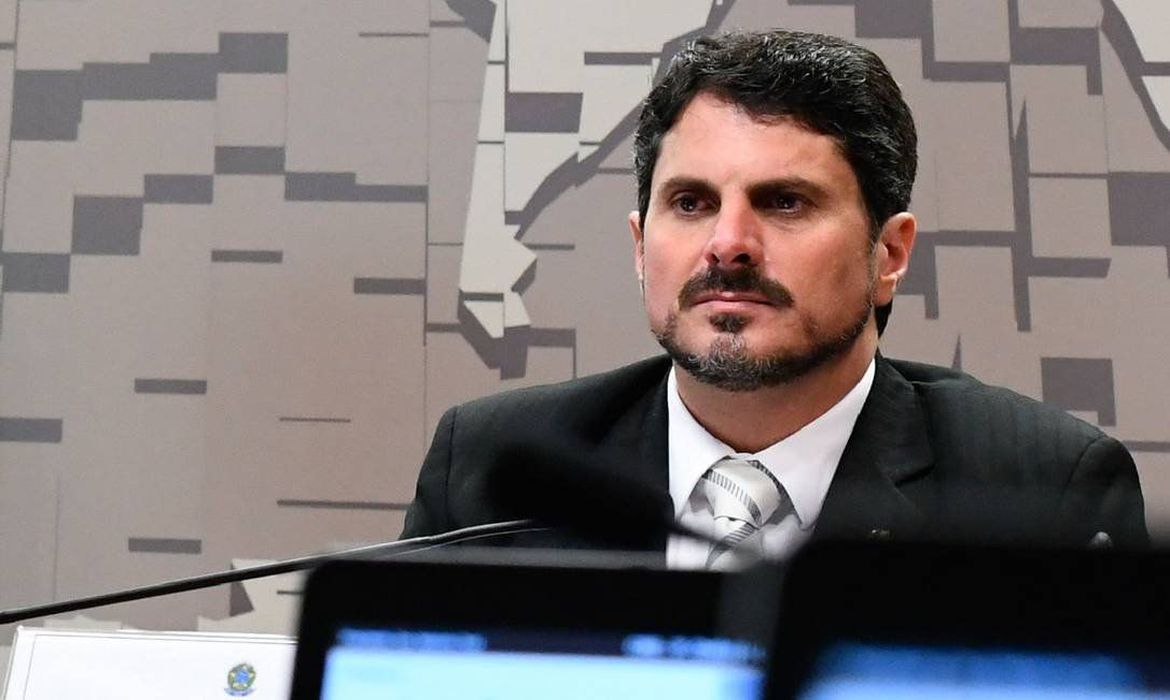 Vou pedir afastamento de Moraes da relatoria do inquérito, diz Marcos do Val à CNN