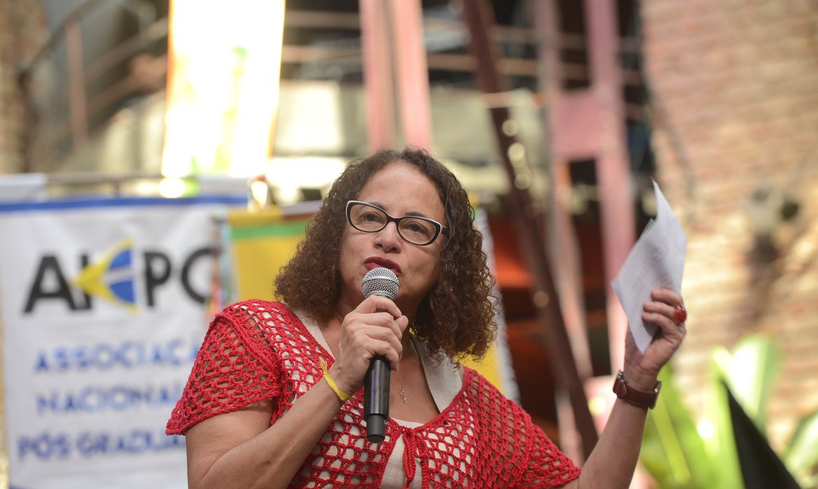 VÍDEO: Ministra de Lula convoca militantes para protestar contra o Banco Central e derrubar taxa selic