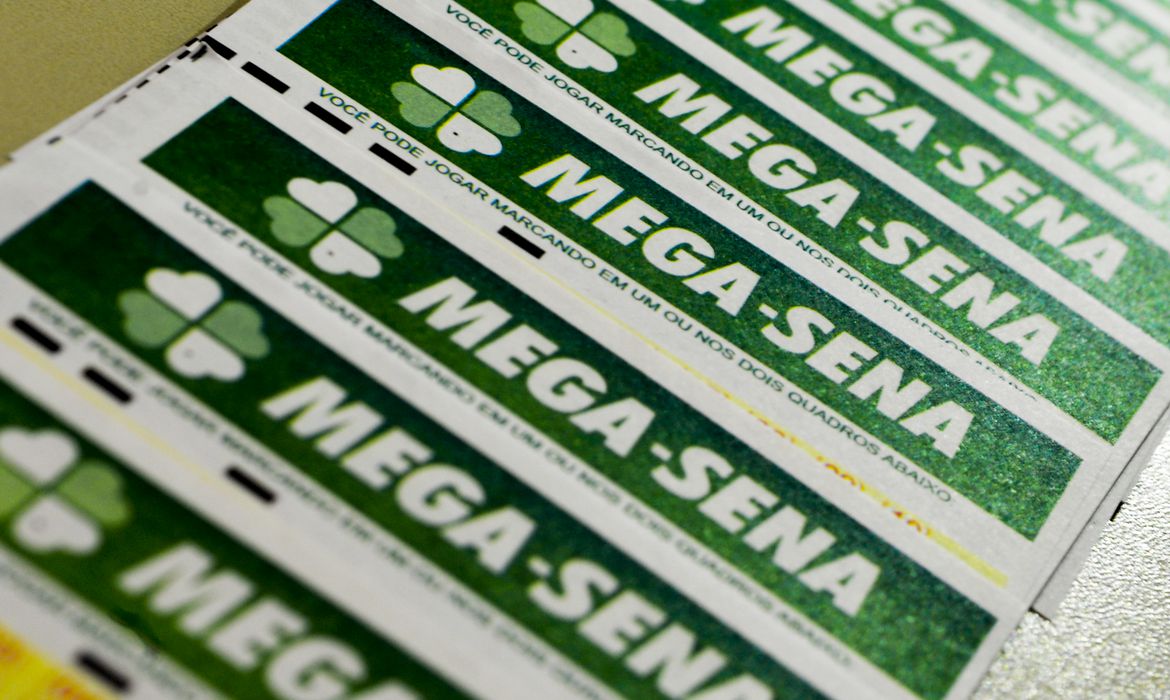 Mega-Sena 2561: Ninguém acerta as dezenas e prêmio acumula em R$ 160 mi