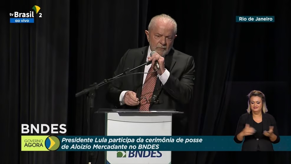 Lula defende empréstimos do BNDES a Cuba e Venezuela: "Narrativas mentirosas, valem mais que verdades"
