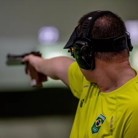 Decreto de Lula deixa atiradores olímpicos sem munição para treinar