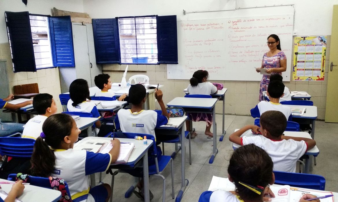 Professor da Rede Municipal de Teresina terá salário acima de R$ 13 mil