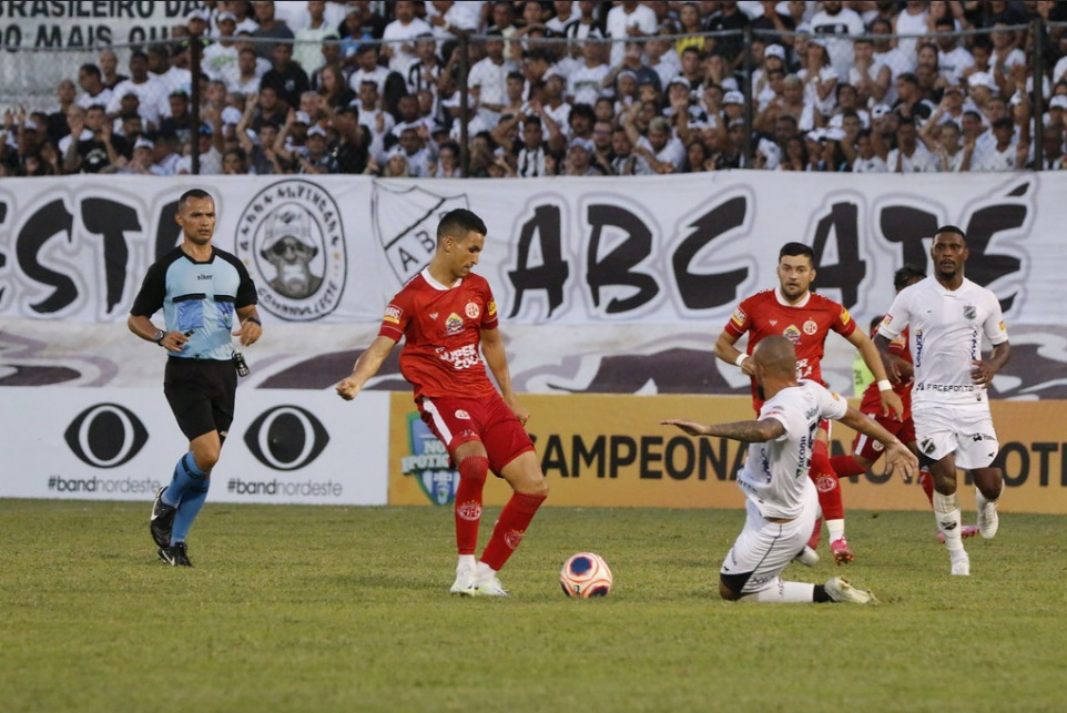 Tarcísio Flores da Silva apita América e ABC no domingo (12); confira a escala completa