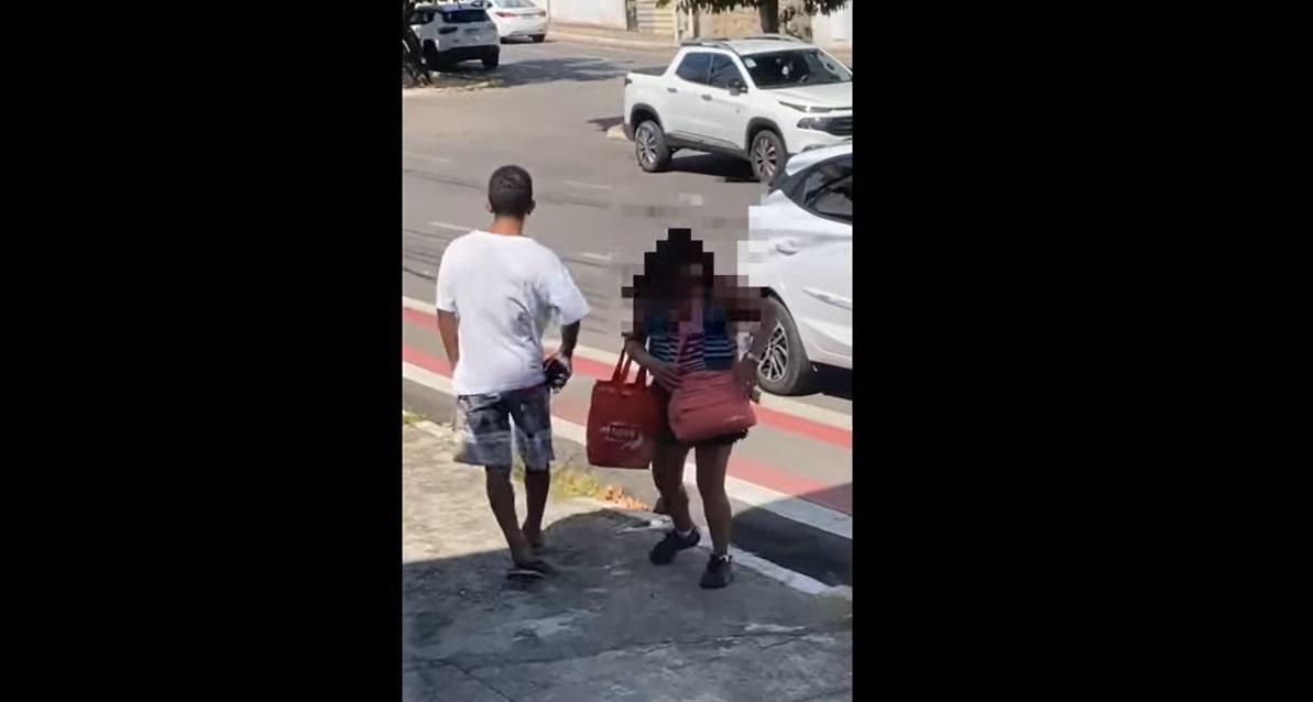 VÍDEO: Mulher é assaltada em frente a 96 FM em Natal