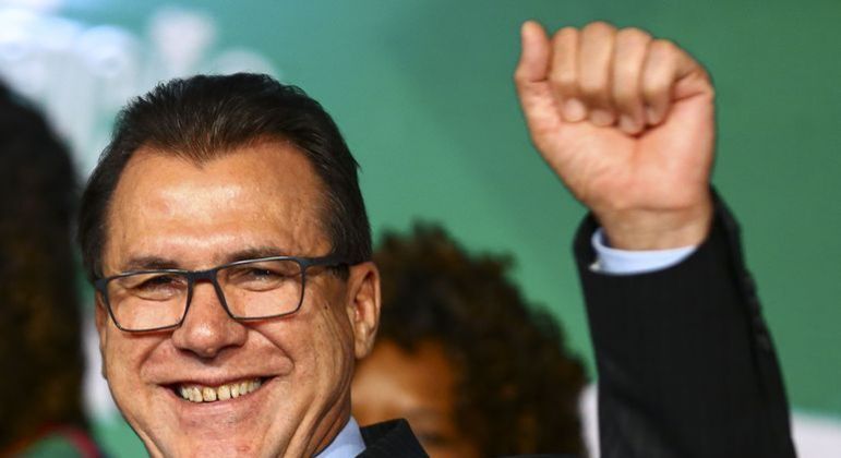 Após ter dito não estar preocupado se Uber deixar o Brasil, ministro volta atrás: 'Chance zero'