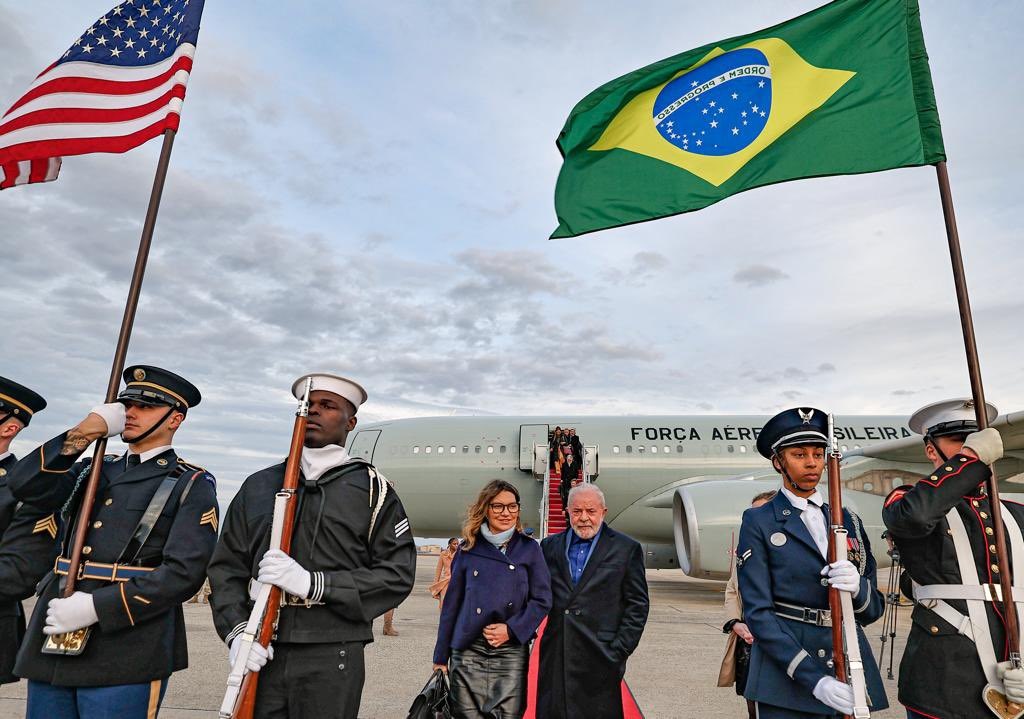 VÍDEO: Em Washington, Lula é chamado de ladrão e ditador por brasileiros