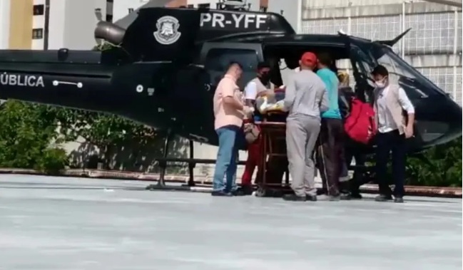 Motorista é resgatado por helicóptero após ficar preso às ferragens em acidente na estrada de Pipa