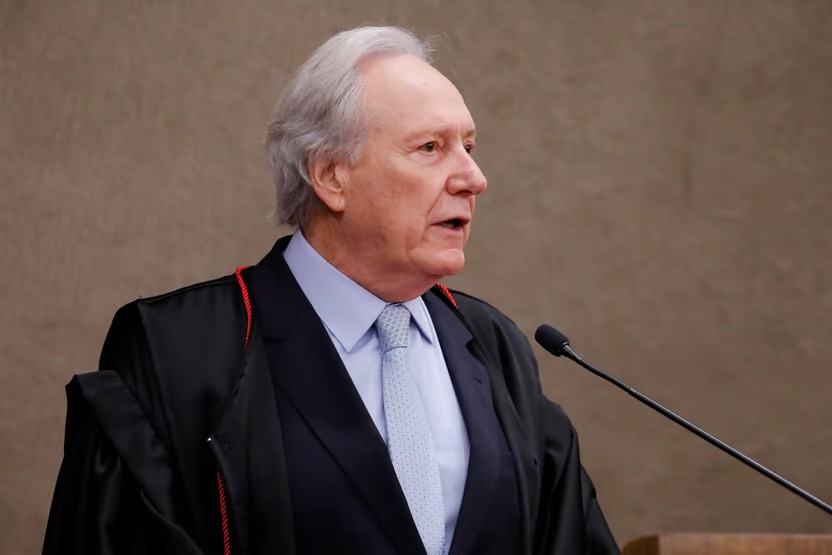 Ricardo Lewandowski recua e não deve antecipar aposentadoria no STF