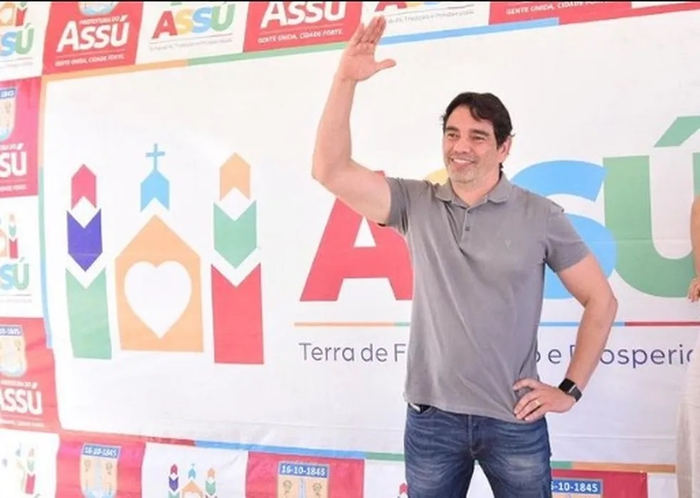 Por 4 votos a 3, TRE-RN anula cassação do prefeito e da vice-prefeita de Assú
