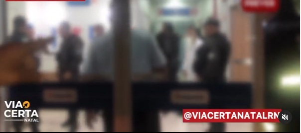 VÍDEO: Homem pelado invade hospital em Natal e PM é acionada