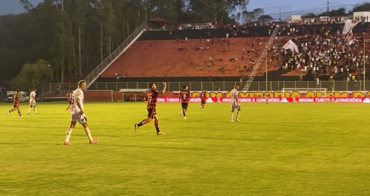 VÍDEO: ABC sai na frente mas cede empate ao Vitória em jogo da Copa do Nordeste; veja os gols