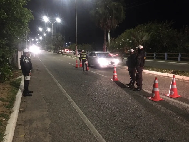 Lei Seca autua 26 motoristas e prende cinco em estado de embriaguez na Grande Natal