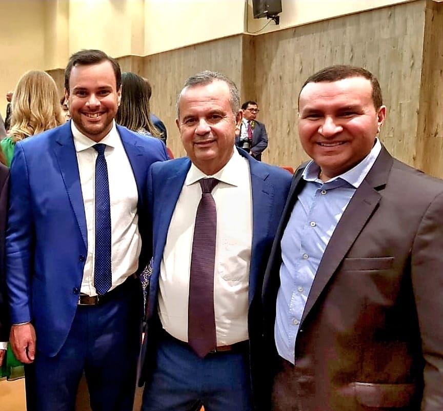 Vereador Igor Targino passa a compor base de sustentação do Prefeito de Macaíba