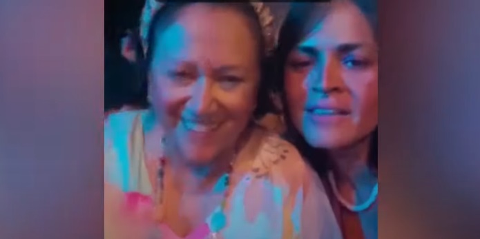 [VÍDEO] Foliã enquadra Fátima Bezerra no Carnaval: "vai pagar o piso?"