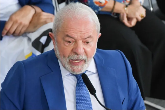 Não se governa um país com sede de vingança, diz Estadão, sobre Lula