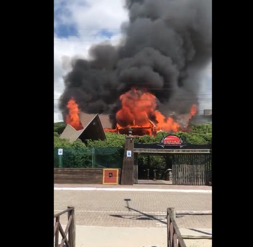 VÍDEO: Famosa boate de SC, Warung é destruída por enorme incêndio