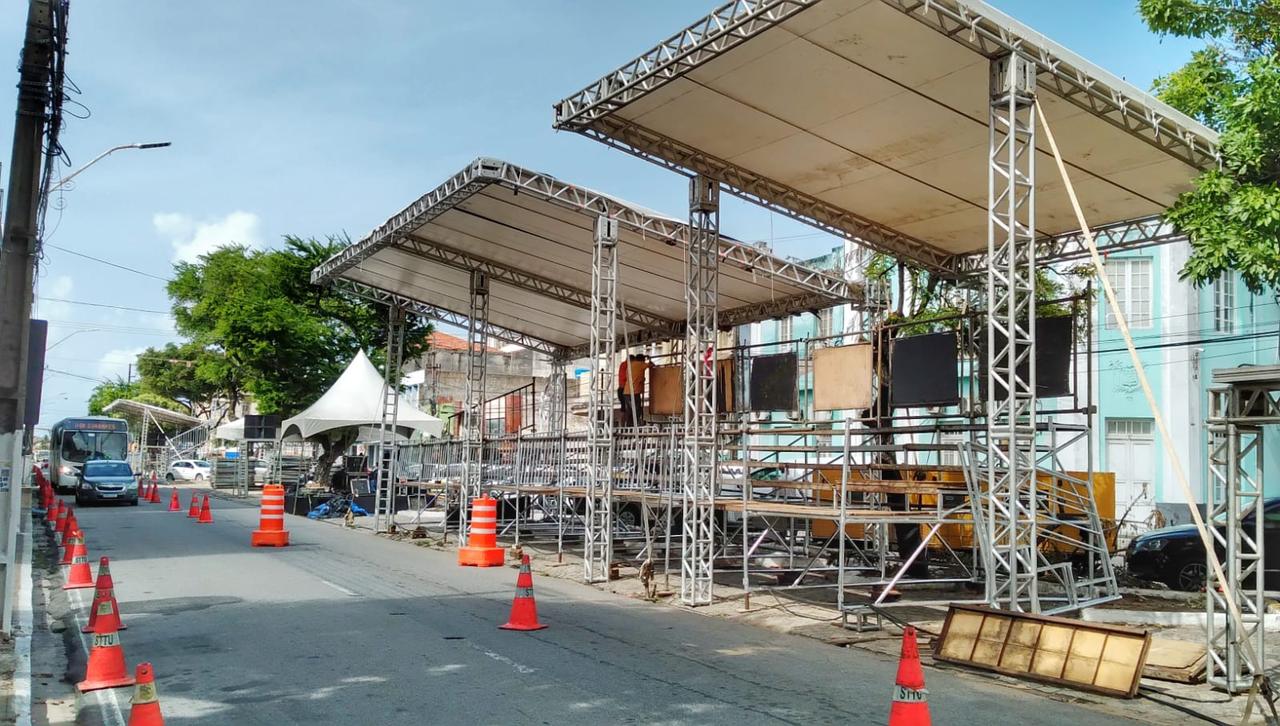 Avenida Duque de Caxias tem trânsito modificado para desfile das escolas de samba