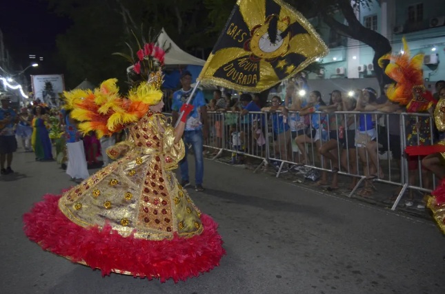 Escolas de samba de Natal desfilam a partir de hoje; veja programação