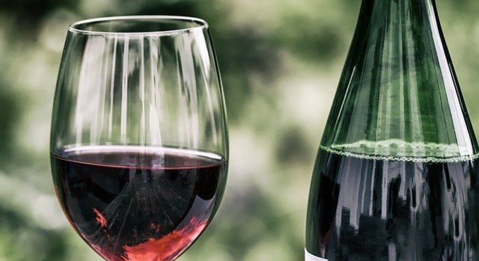 Consumo moderado de álcool nas refeições diminui a incidência de diabetes tipo 2, diz estudo