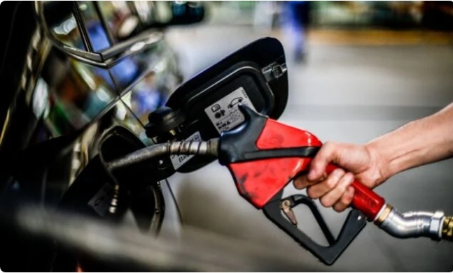 Petrobras reduz preços de gasolina e diesel vendidos a distribuidoras