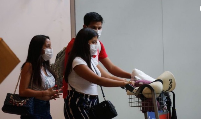 Máscaras deixam de ser obrigatórias em aviões e aeroportos, decide Anvisa
