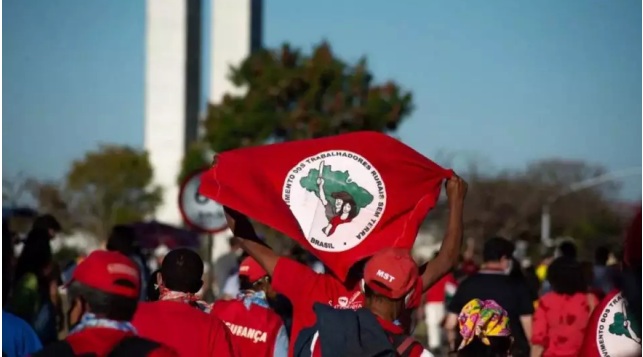 MST invade fazendas da Suzano no extremo sul da Bahia
